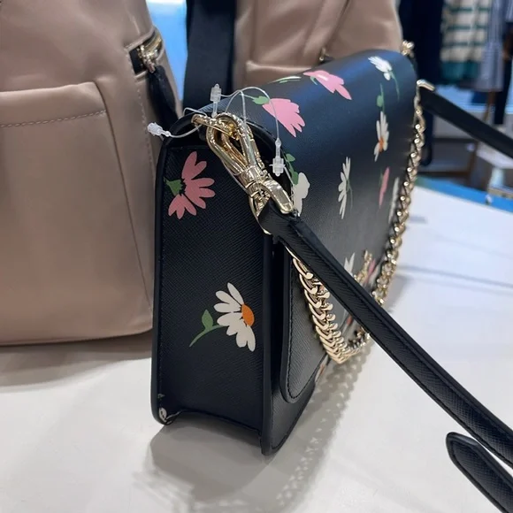 Kate Spade Madison Floral Waltz Flap Convertible Crossbody
Black Multi
NWT - Picture 3 of 16